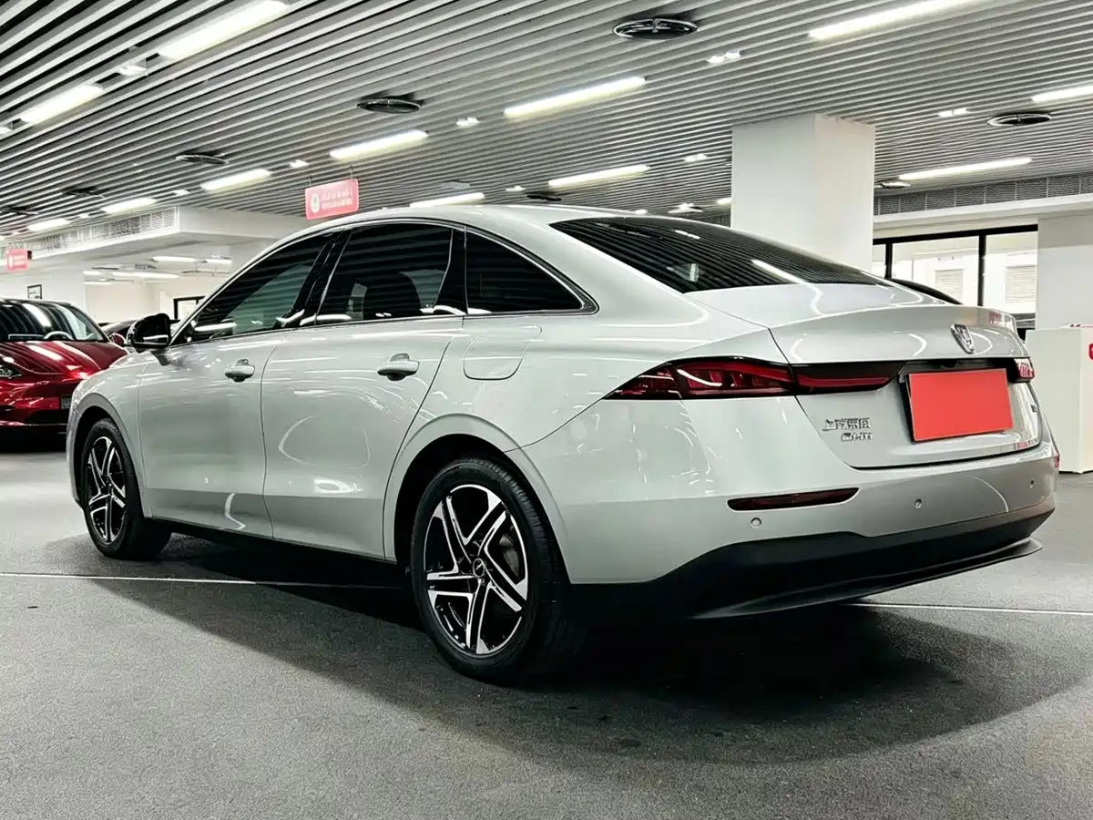 Roewe D7 2023 2023 DMH 125km Flagship Edition