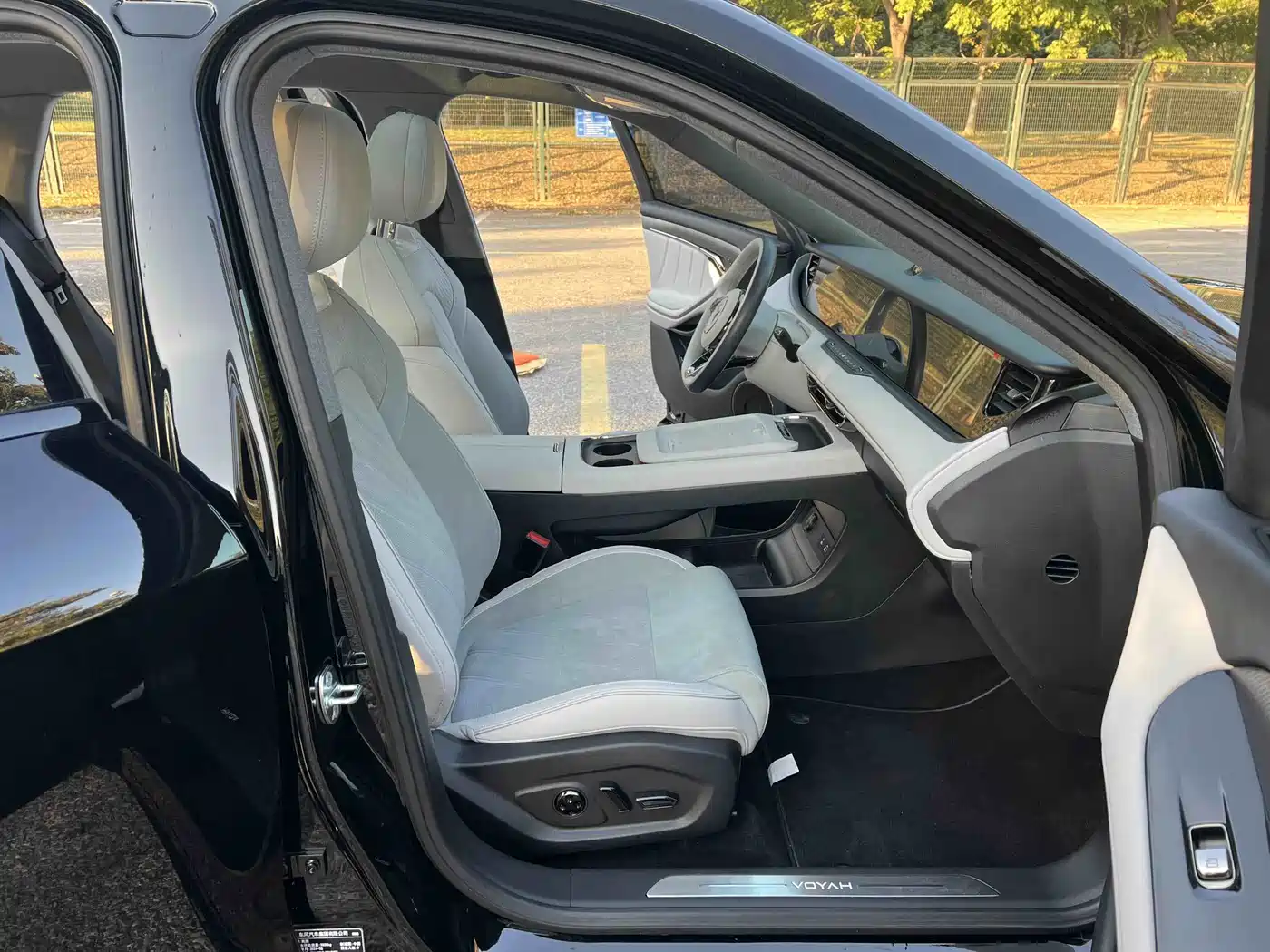 Voyah Auto VOYAH FREE 2025 318 318km RWD Touring Edition фото 12