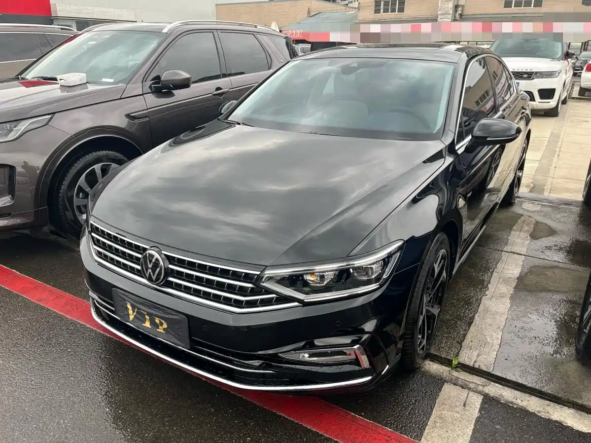 Volkswagen Magotan 2025 Popular Edition 330TSI DSG Luxury