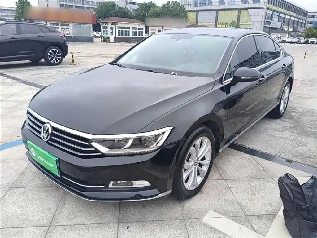 Volkswagen Magotan 2017 380TSI DSG Luxury фото 2