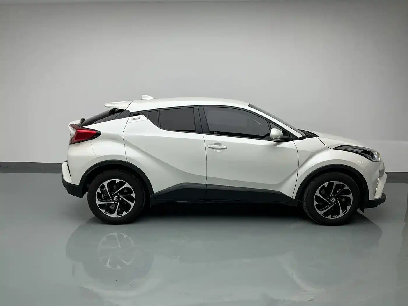 Toyota IZOA 2018 2.0L Speed Edition China VI фото 15