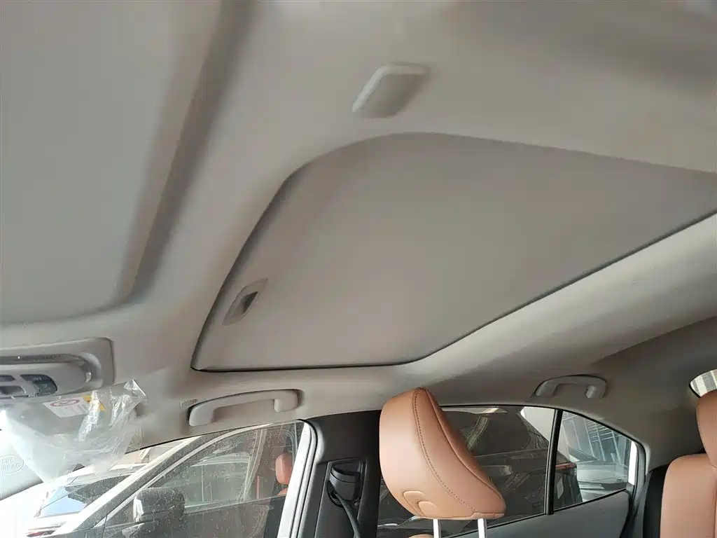Toyota Levin 2023 Smart Hybrid 1.8L Sport Edition фото 18