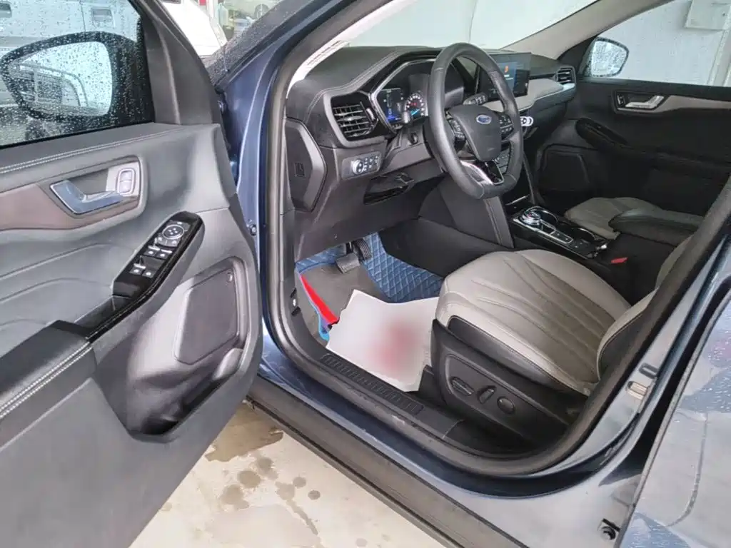 Ford Escape 2023 2020 EcoBoost 245 2WD Premium Edition