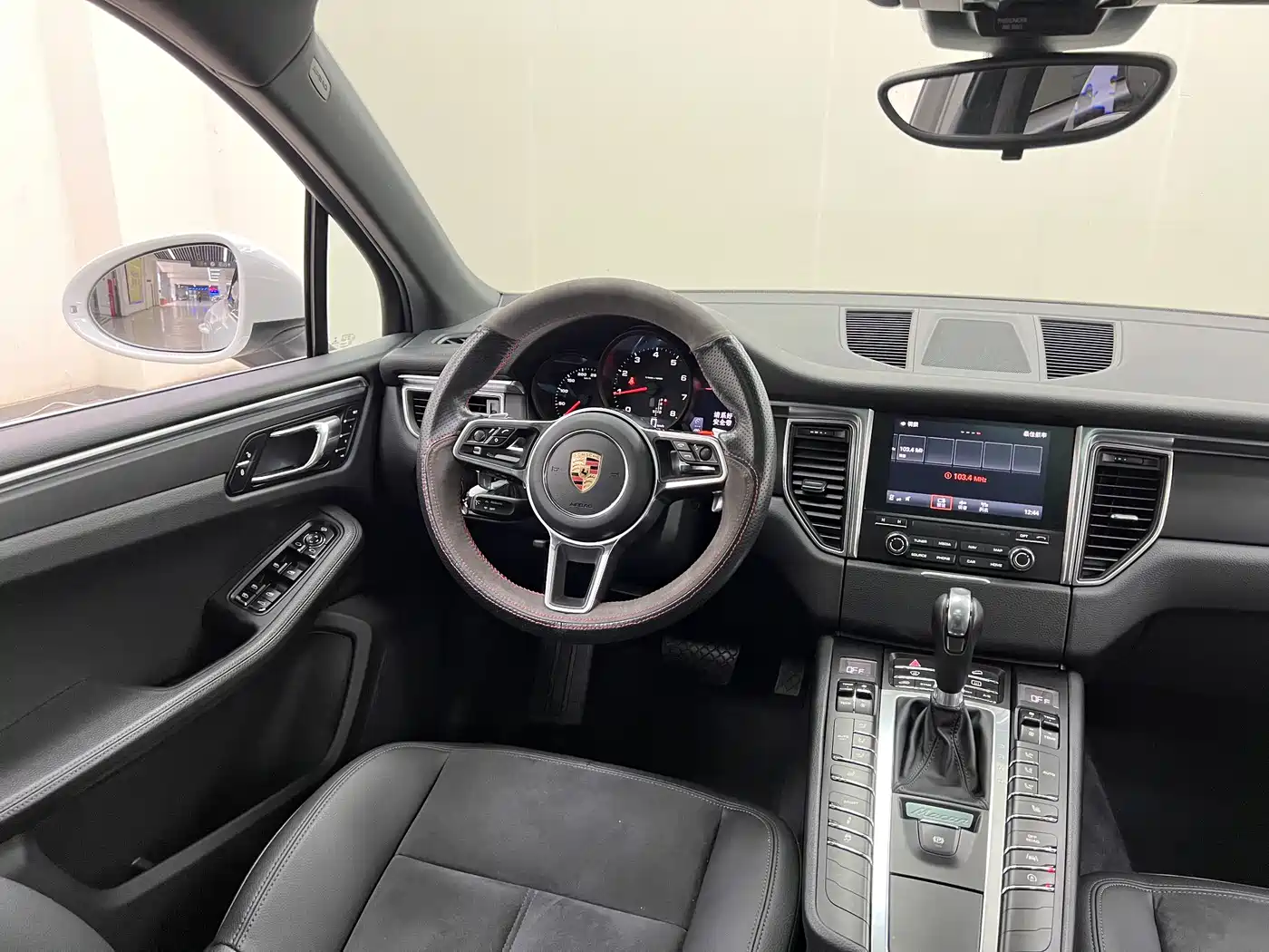 Porsche Macan 2017 Macan 2.0T фото 11