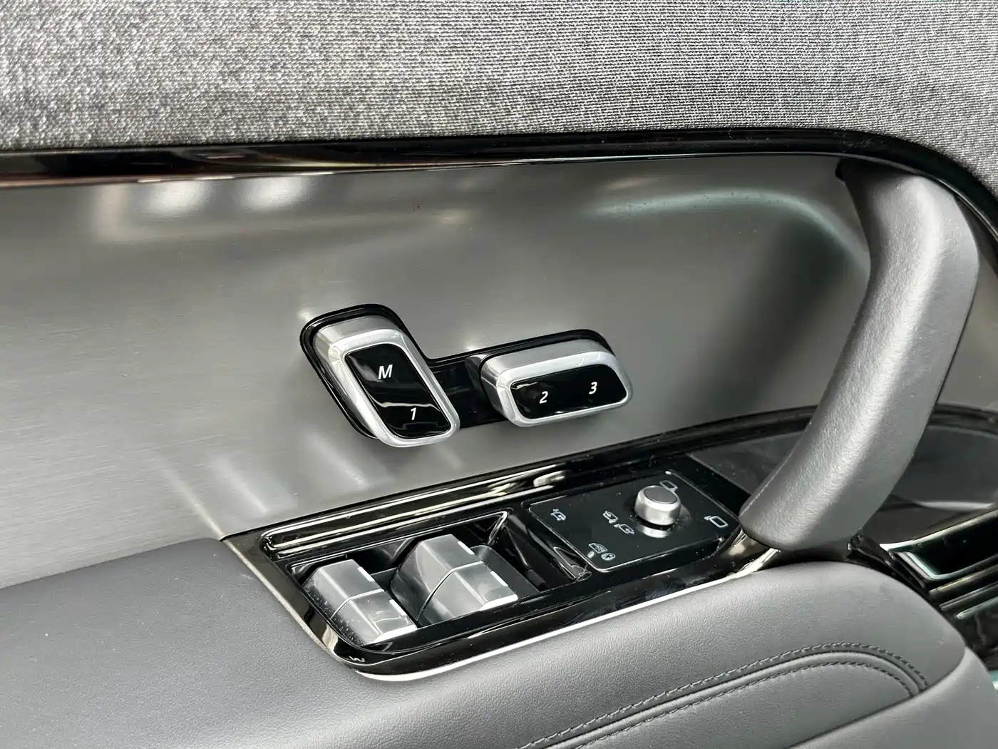 Land Rover Range Rover Sport 2024 400PS Dynamic HSE фото 13