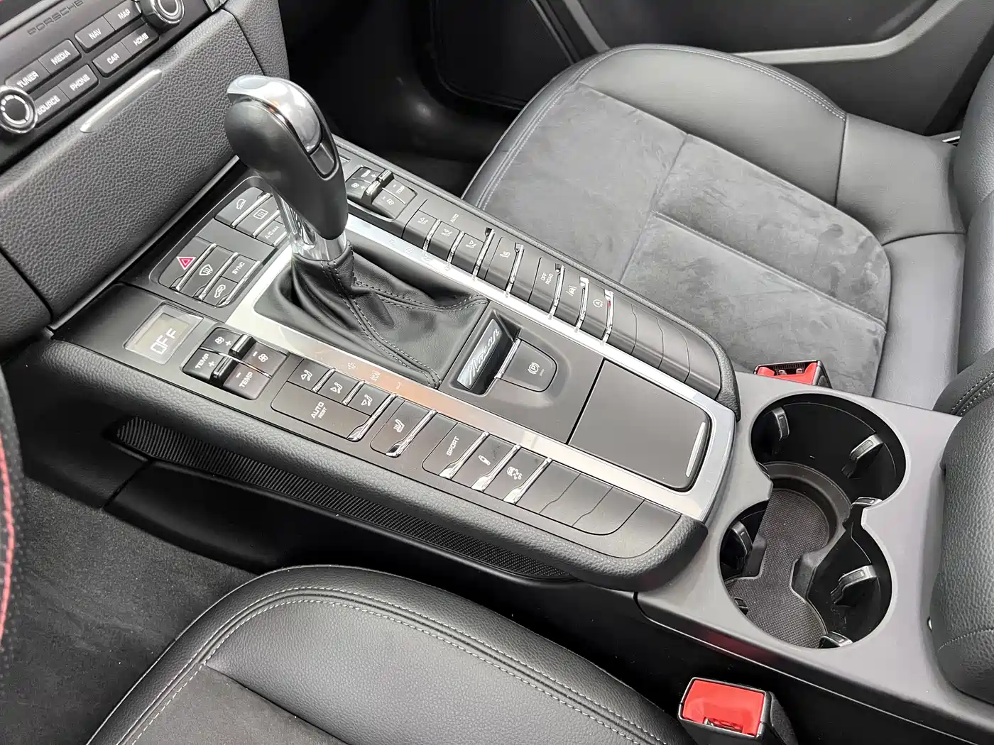 Porsche Macan 2017 Macan 2.0T фото 22