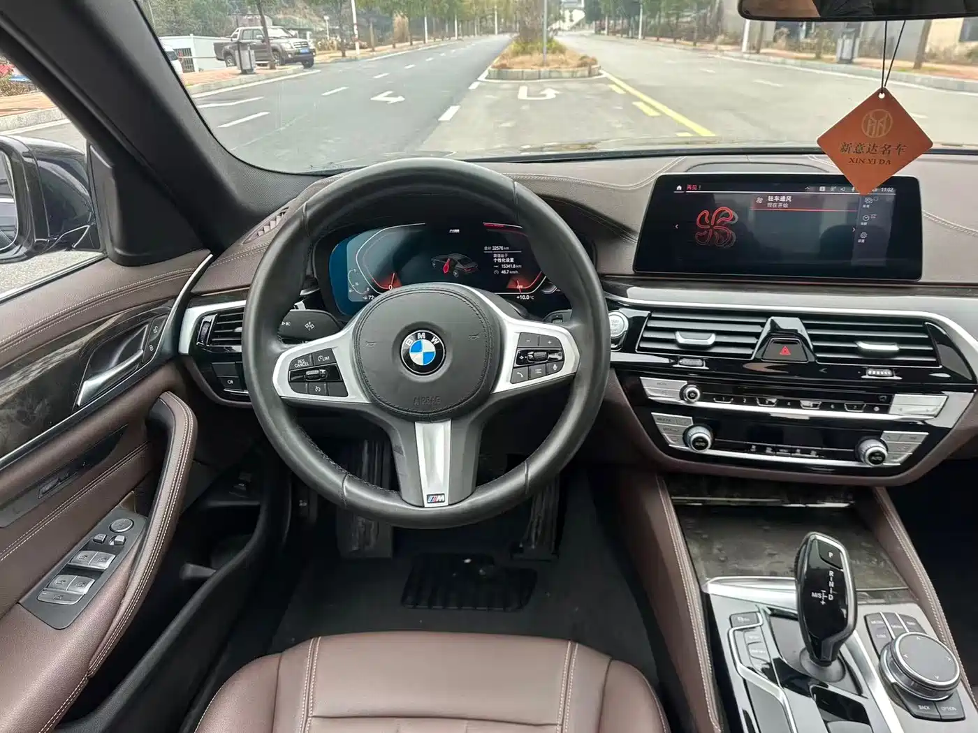 BMW 5 Series 2020 525Li M Sport Package фото 10
