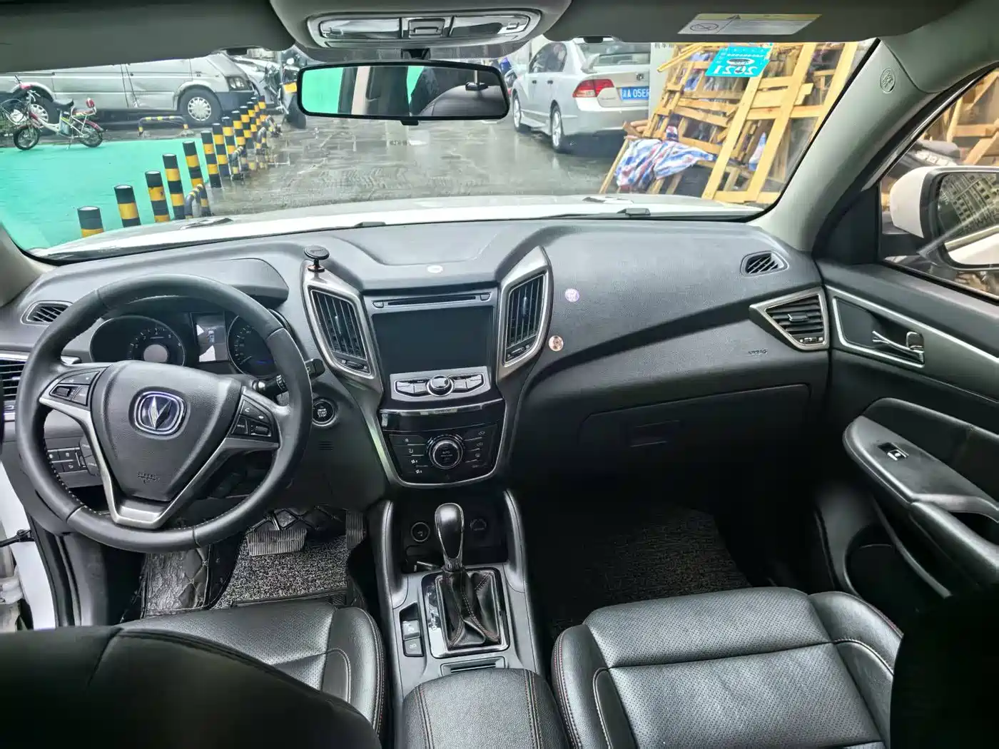 Фото 7 - Changan CS75