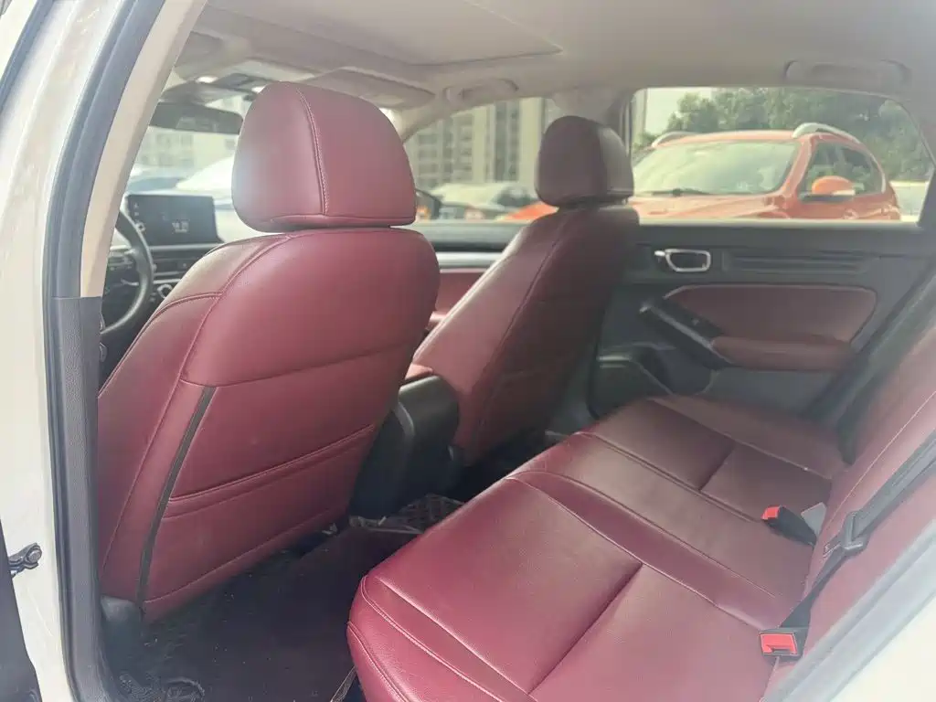 Фото 9 - Honda Civic