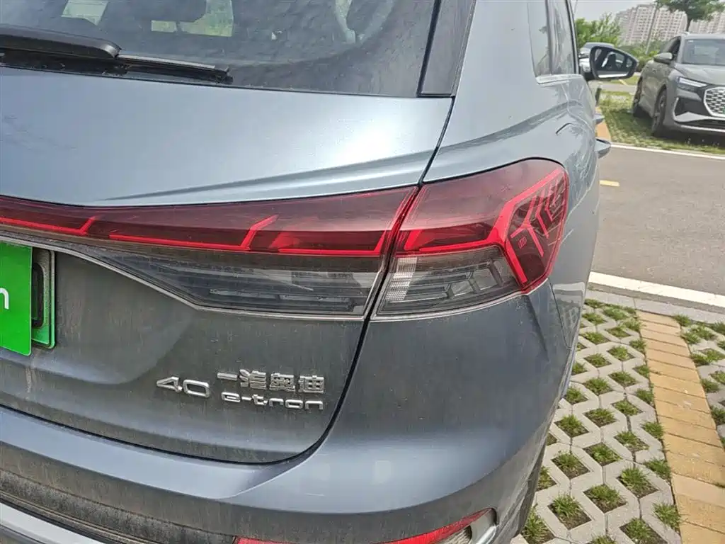 Audi Q4 e-tron 2024 40 e-tron Creation Edition фото 8