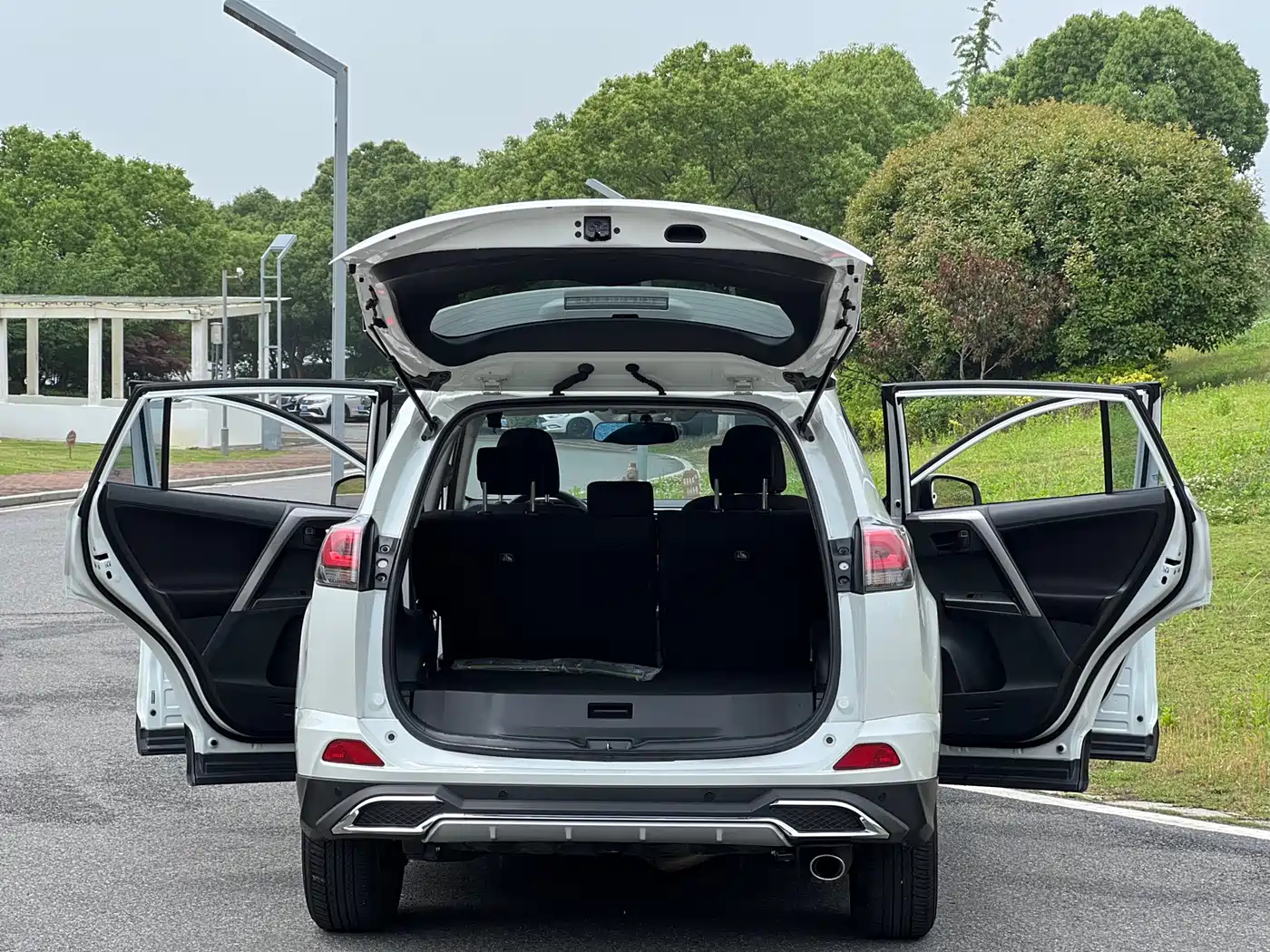 Toyota RAV4 Rongfang 2016 2.0L CVT 2WD Comfort (China V) фото 8