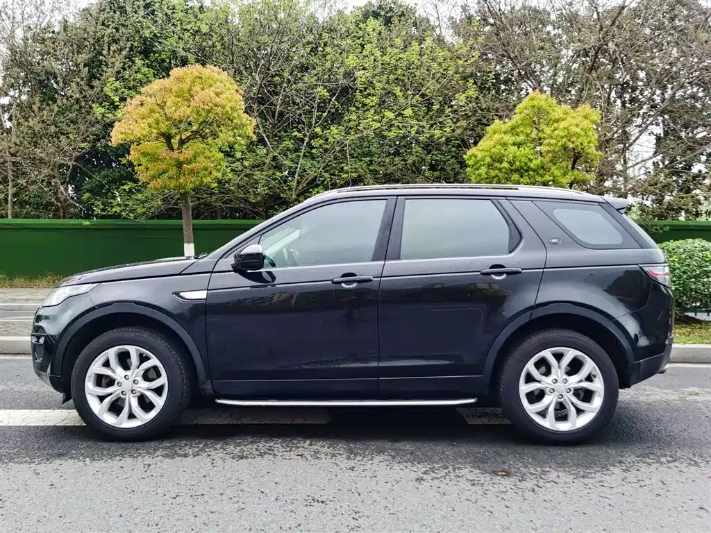 Land Rover Discovery Sport 2017 2.0T HSE фото 23
