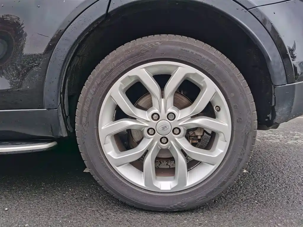 Land Rover Discovery Sport 2017 2.0T HSE фото 25