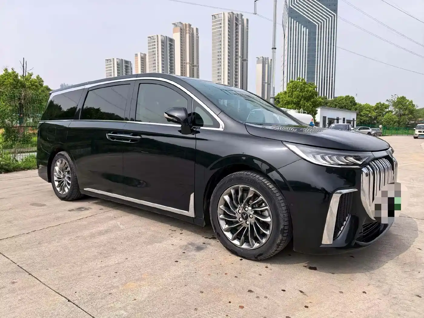 Voyah Auto Voyah Dreamer 2022 Low-carbon Dream+Smart Package фото 3