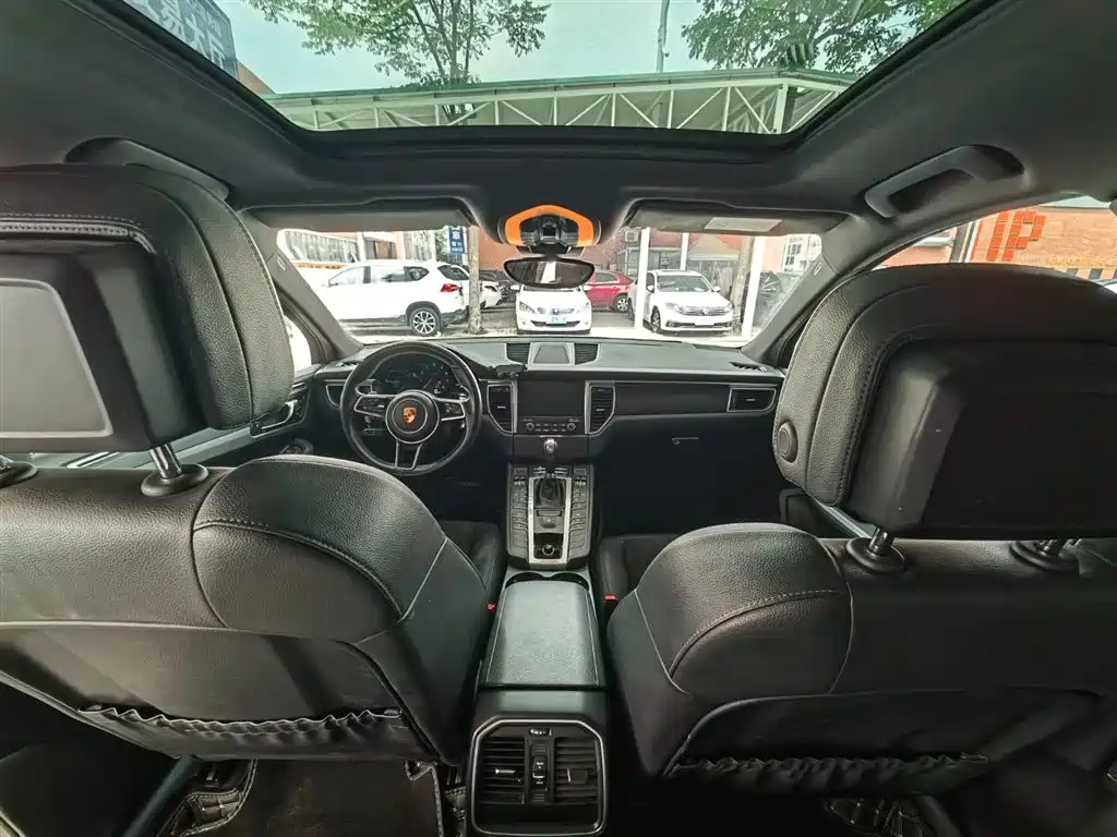 Porsche Macan 2017 Macan 2.0T фото 12