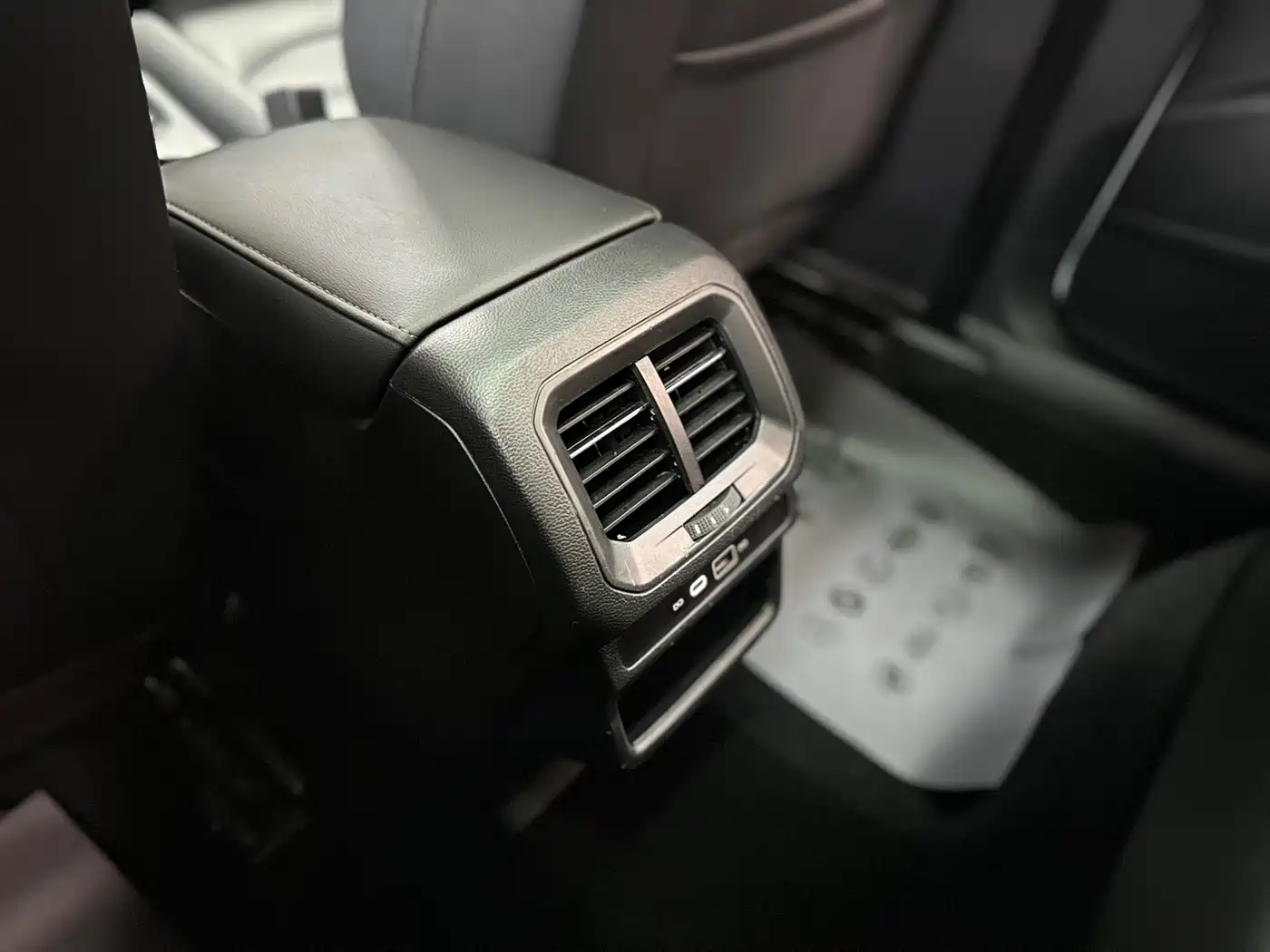 Volkswagen Tharu 2021 280TSI 2WD Luxury Plus фото 19