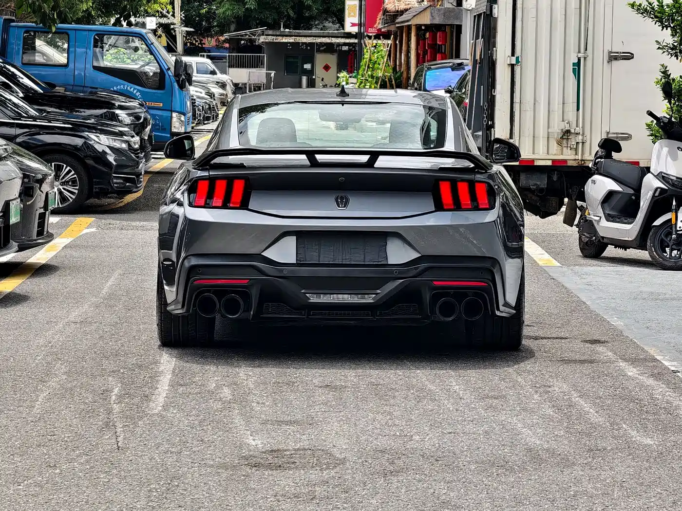 Ford Mustang 2024 5.0L V8 Dark Horse фото 11