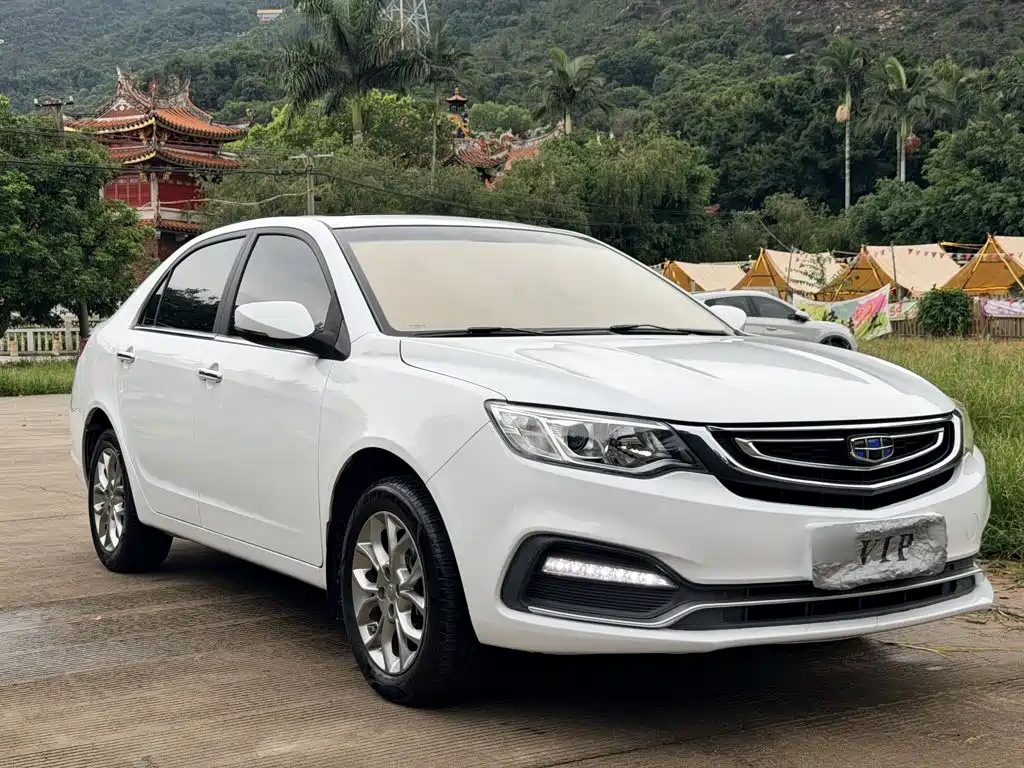 Фото 4 - Geely Vision