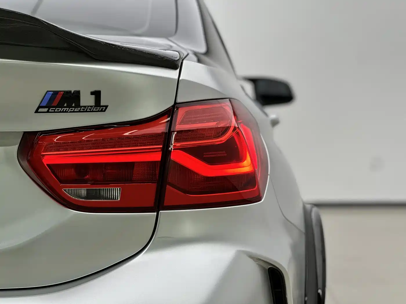 BMW 1 Series 2023 120i M Sport фото 9