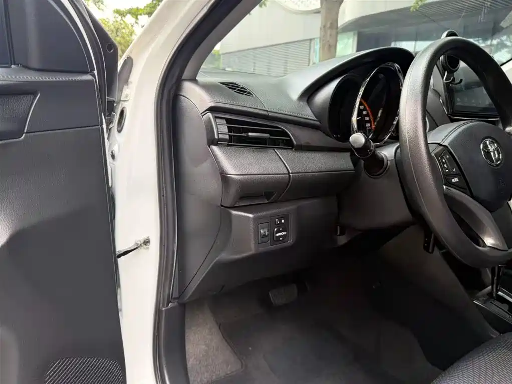 Toyota YARiS L Zhi Xuan 2022 Zhi Xuan X 1.5L CVT Leading PLUS Edition фото 12