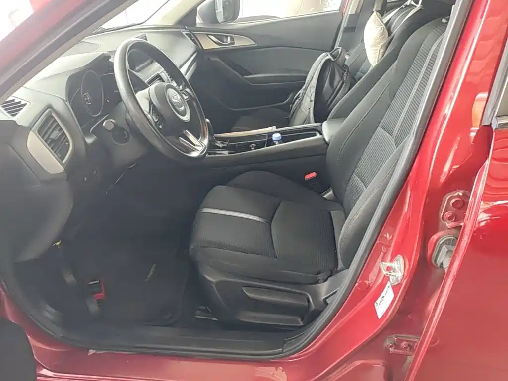 Фото 8 - Mazda Mazda 3