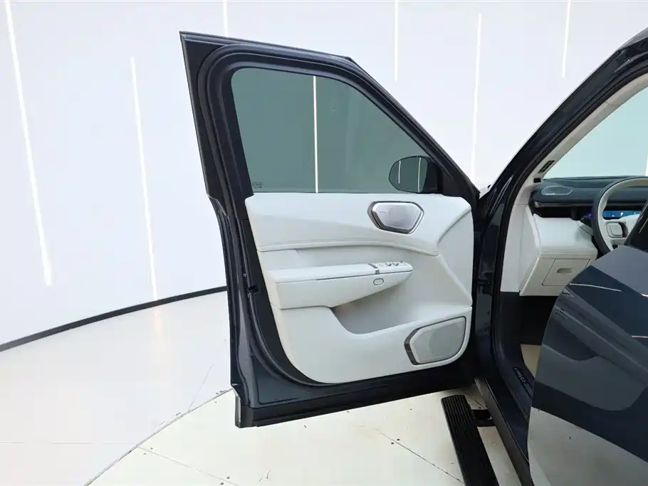 Lynk & Co 900 2025 2.0T Ultra фото 16