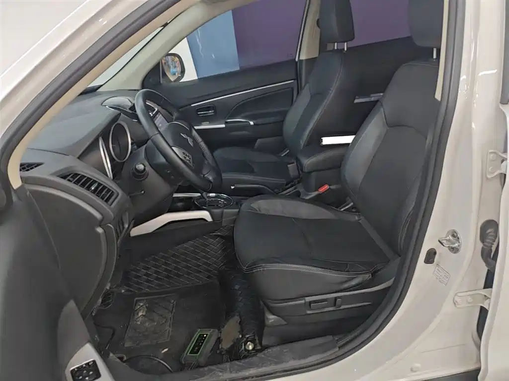 Mitsubishi ASX 2016 2.0L CVT 2WD Navigation Edition фото 15