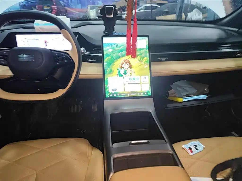 Geely Galaxy Galaxy L6 2024 125km PLUS Soaring Dragon Edition фото 13