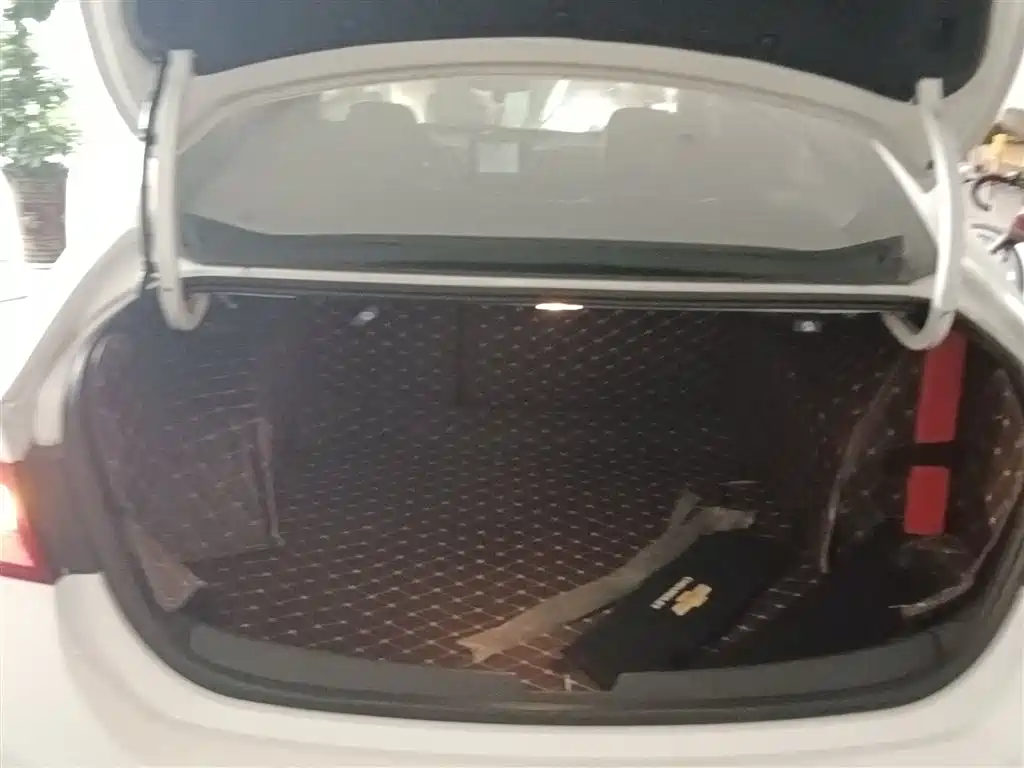 Chevrolet Malibu XL 2017 1.5T Auto Sport Edition фото 19