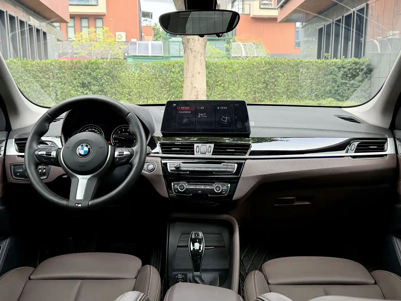 BMW X1 2021 sDrive25Li Leading фото 11