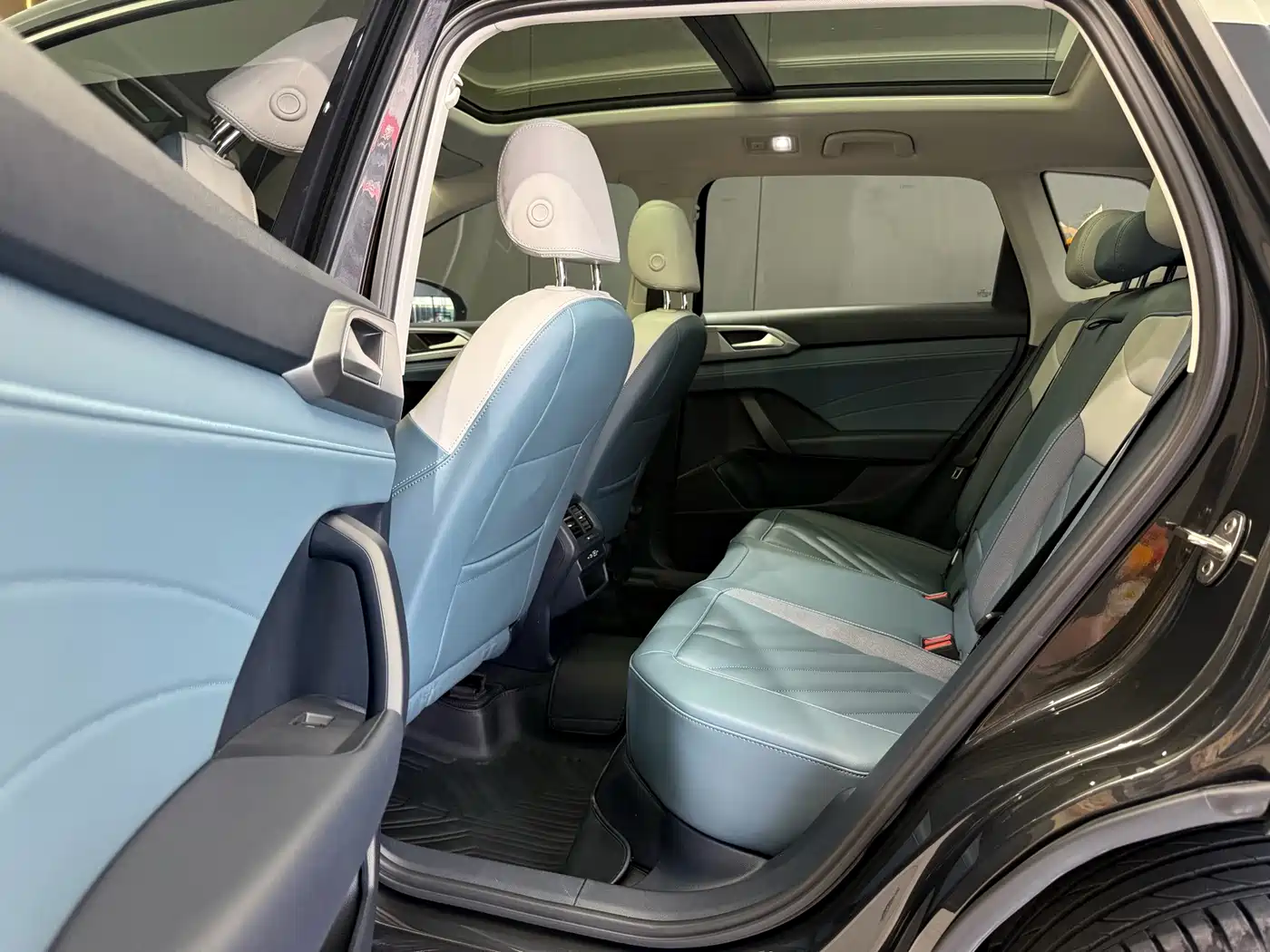 Volkswagen Tharu, миниатюра 6