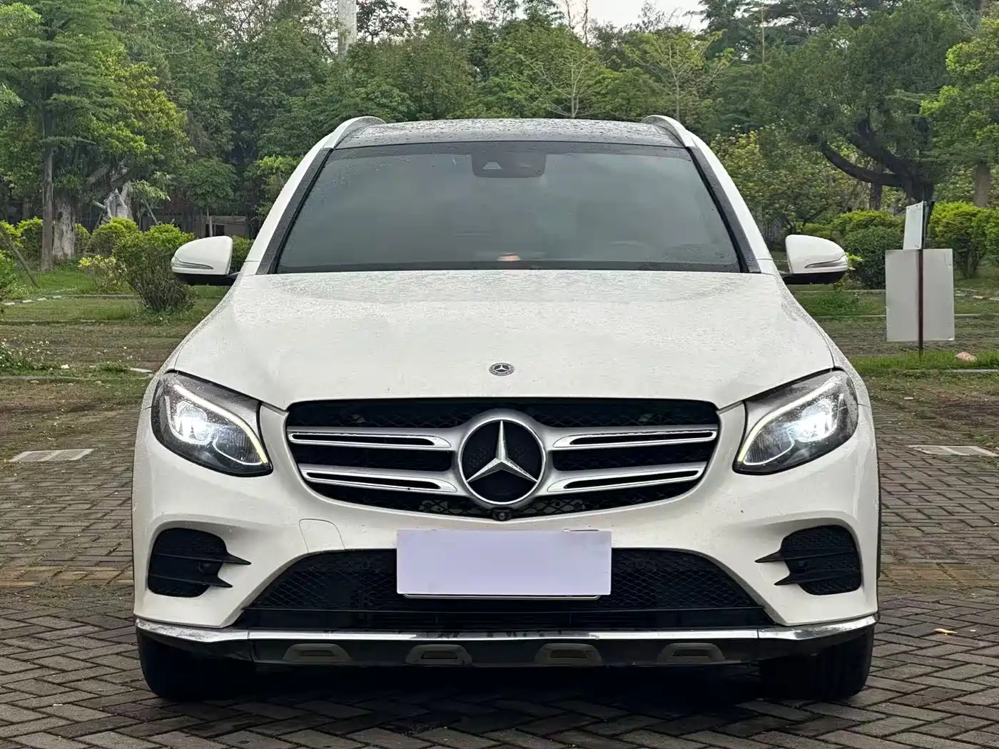 Mercedes-Benz GLC 2017 GLC 260 4MATIC Luxury фото 2
