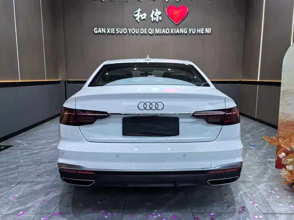 Audi A4L 2022 40 TFSI Fashion Dynamic фото 8