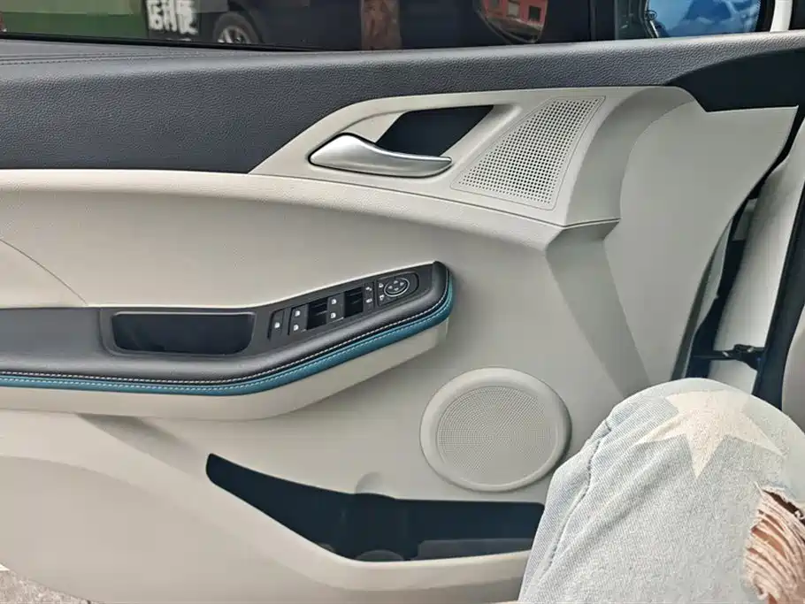 BYD Yuan Pro 2023 401KM Luxury фото 7