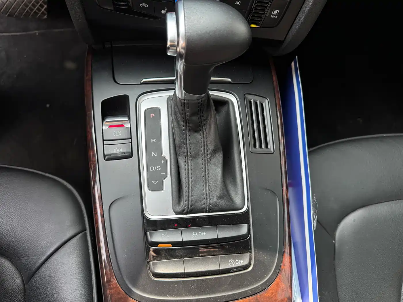 Audi A4L 2013 35 TFSI Automatic Comfort фото 7