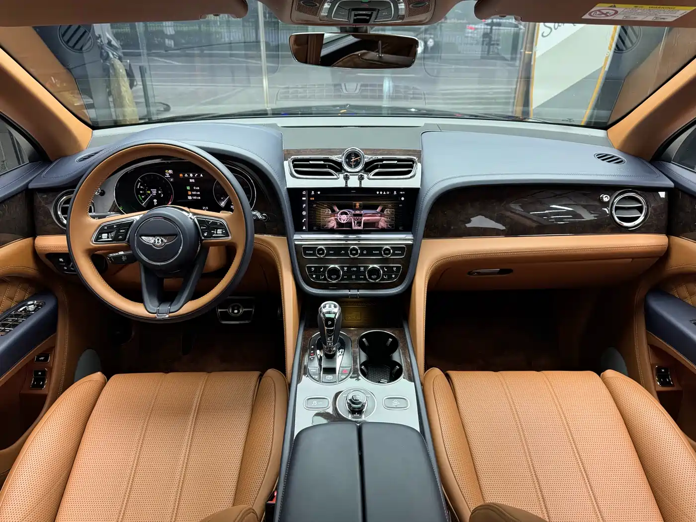 BENTLEY TIMYUE PLUG-IN HYBRID