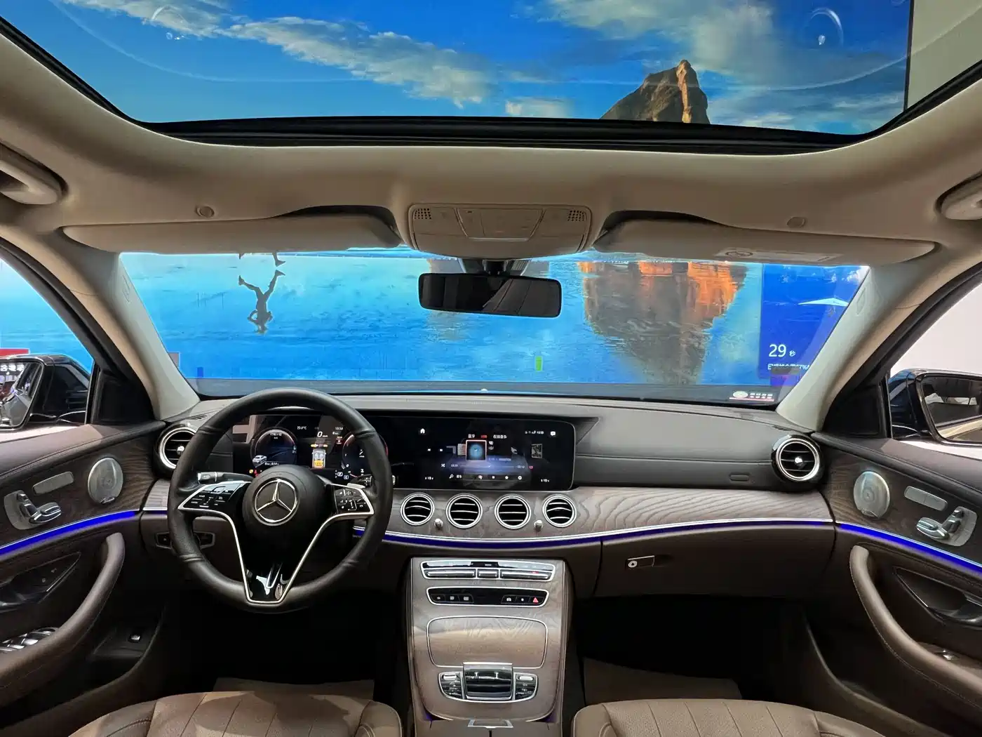 MERCEDES-BENZ E CLASS