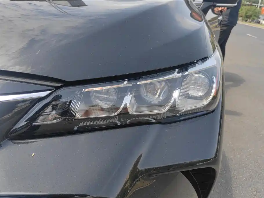 Toyota Avalon 2021 2.5L Luxury Edition фото 5