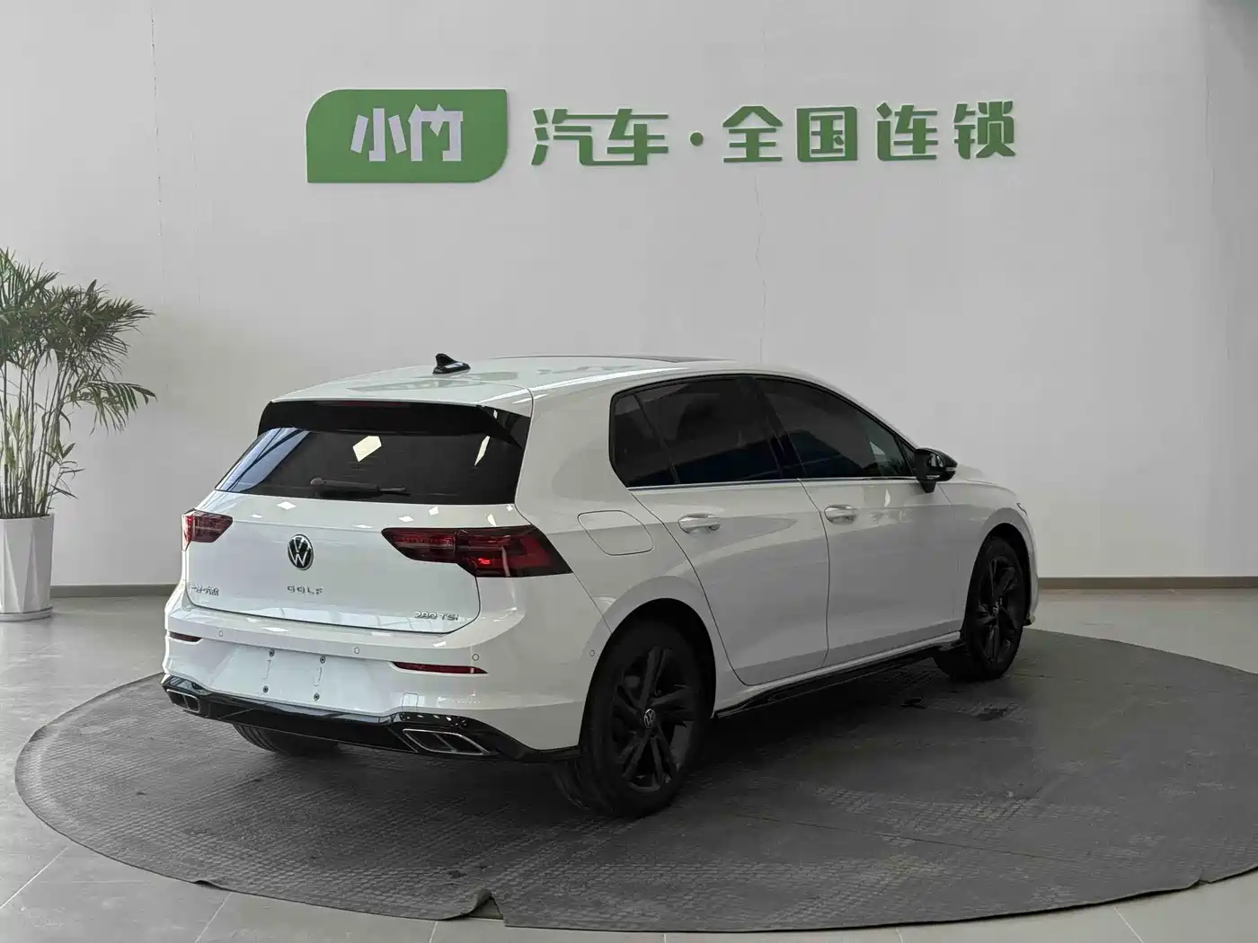 Volkswagen Golf 2023 280TSI DSG R-Line Lite фото 7