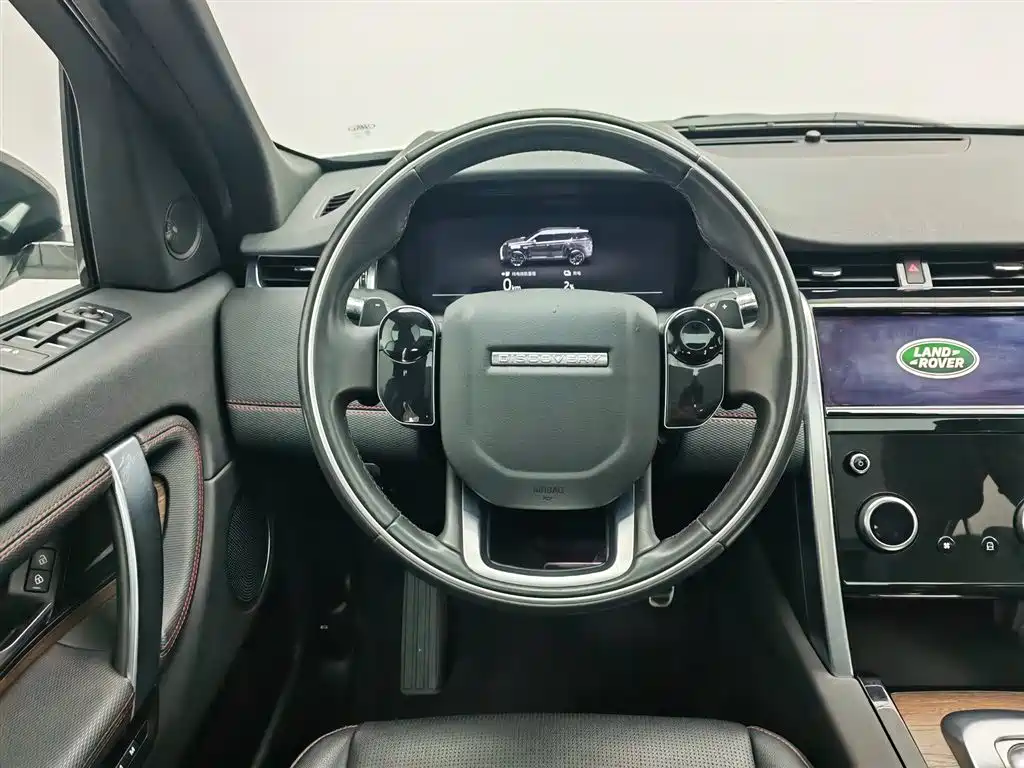 LAND ROVER DISCOVER NEW ENERGY SOURCES FOR SPORTS