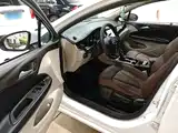 Фото 16 - Buick Verano