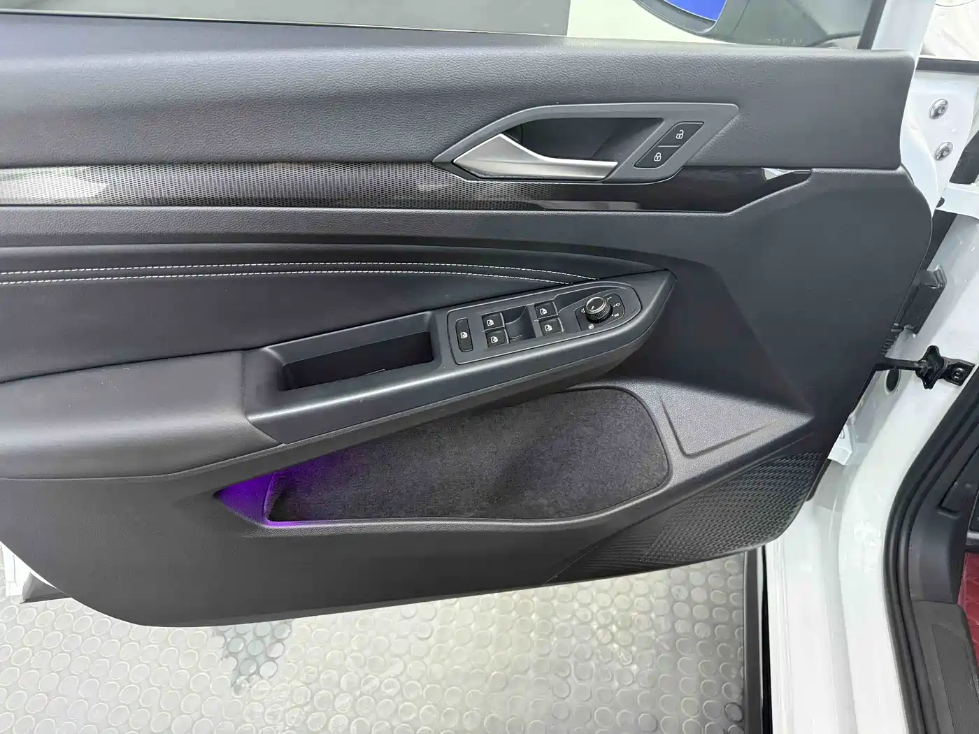 Volkswagen Golf 2023 280TSI DSG R-Line Lite фото 18