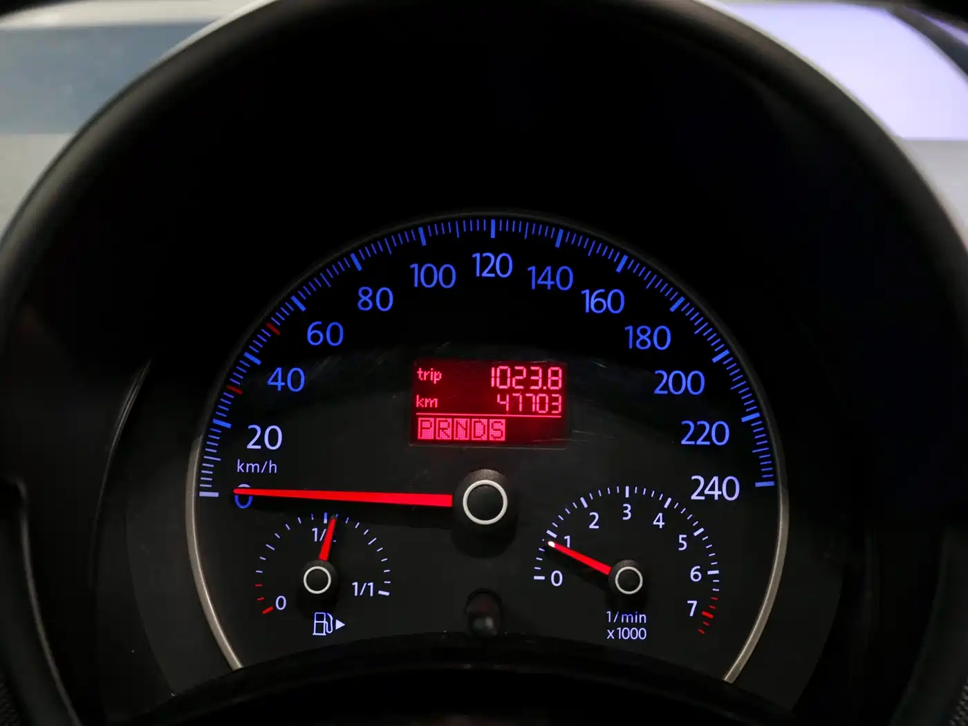 Volkswagen Beetle 2010 Model 1.6 AT фото 12