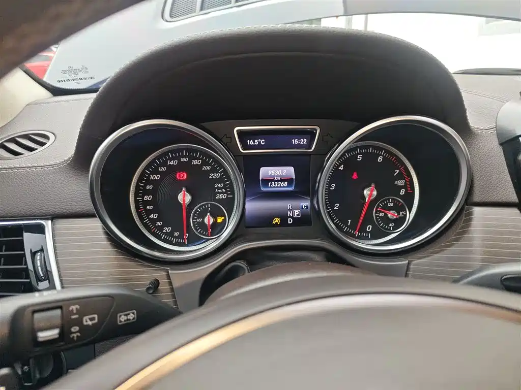 Mercedes-Benz GLE 2018 GLE 320 4MATIC Dynamic Ultimate Edition фото 12