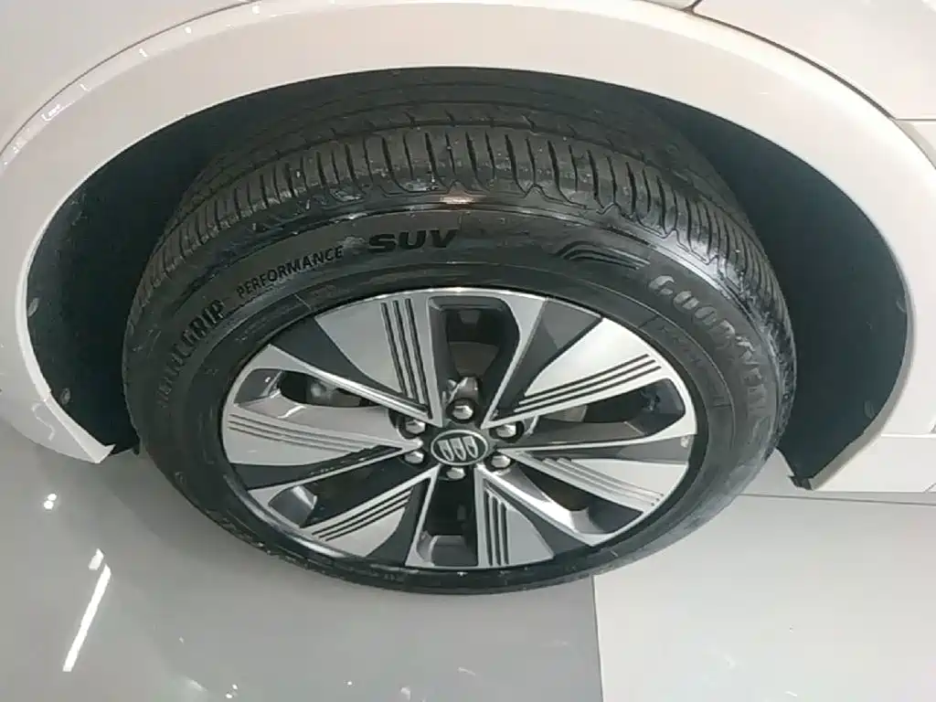 Buick E5 2025 2025 Model 620KM Premium Edition