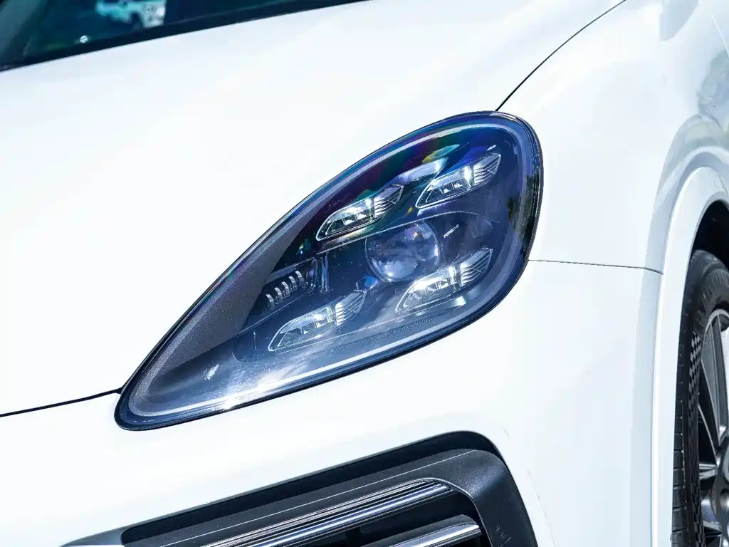 صورة 8 - Porsche Cayenne