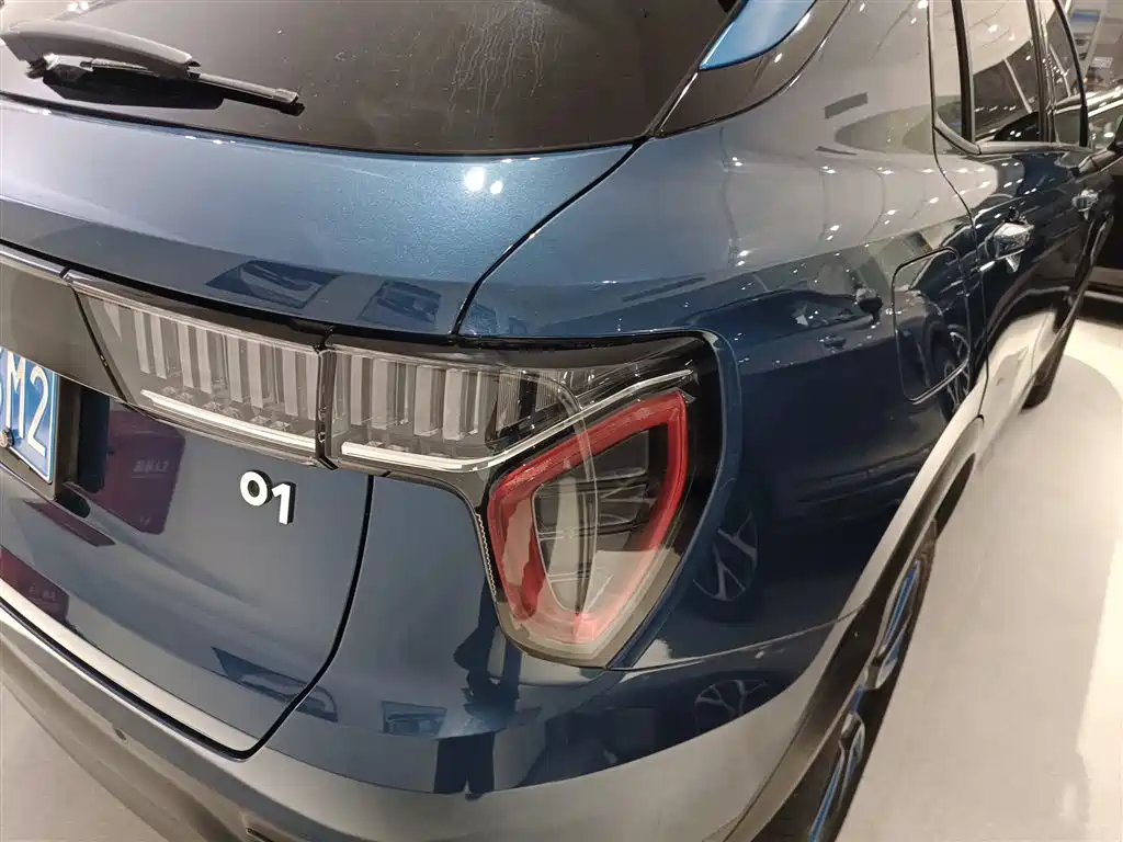 Lynk & Co 01 2017 2.0T 2WD Pro Shine Edition фото 24