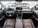Фото 13 - Lexus RX