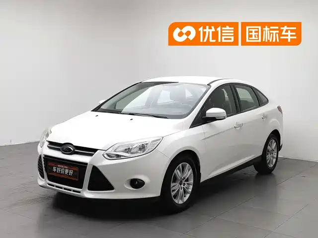 Ford Focus 2012 Sedan 1.6L Automatic Comfort — фото 1