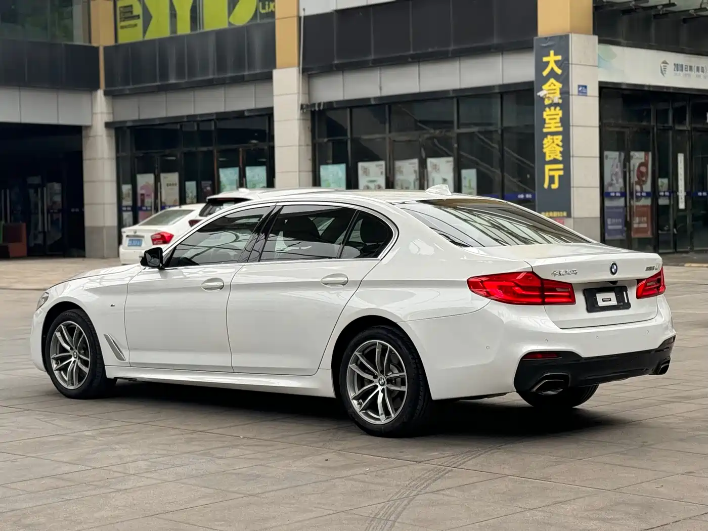 BMW 5 Series 2020 525Li M Sport Package фото 7